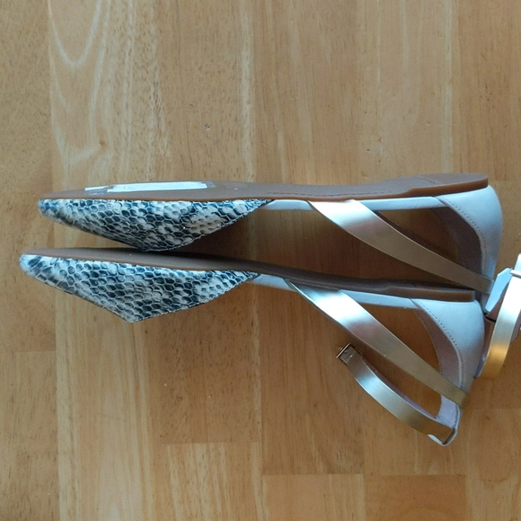 Enzo Angiolini Leather Pointy Toe Snake Flats with Ankle Strap - Picture 2 of 16